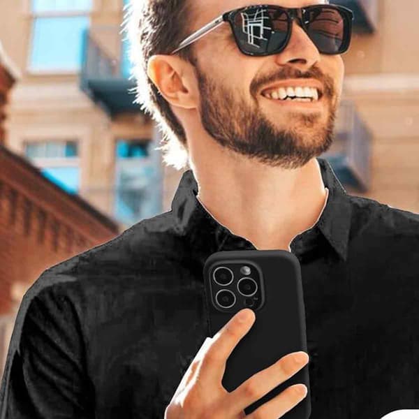 Flytande silikonfodral för Apple iPhone 16 Pro Max