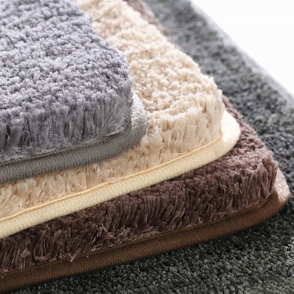 Badrumsmatta med Plysch Tjock Mikrofiber, Halkfri Design för Säkerhet och Stil