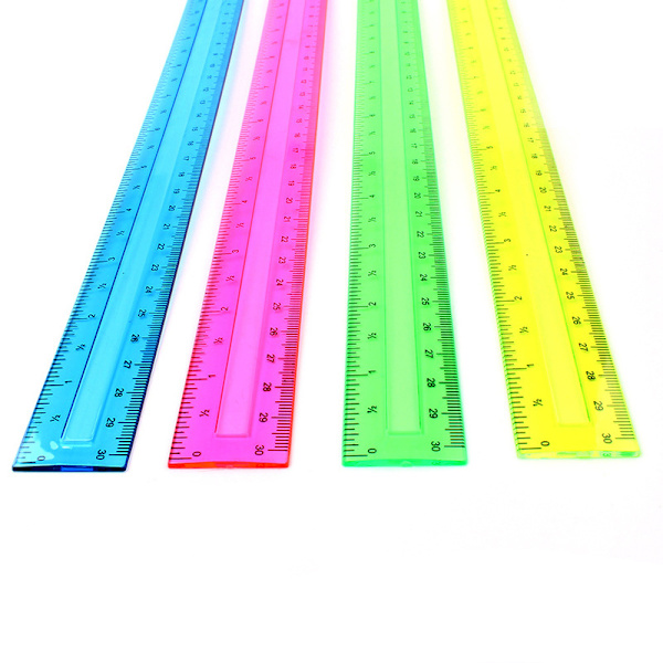 Leveranser 4 plastlinjaler, Bulk krossäker 12 tums linjal för skola, hem eller kontor, genomskinliga plastlinjaler, 4Assorterade färger