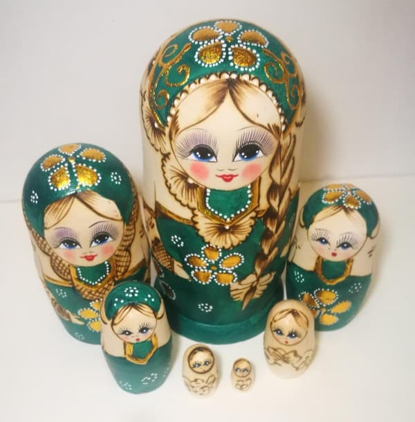 7 st. Gröna Tröja Ryska Flickor Nesting Dolls Matryoshka Leksaker