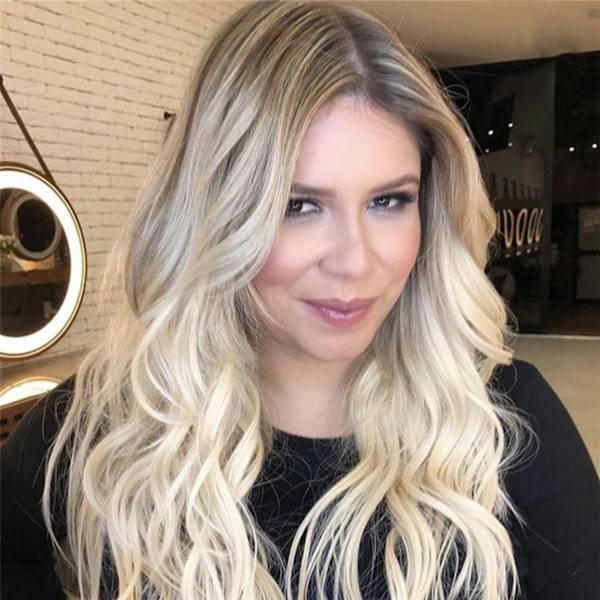 Stilfull Lång Blond Peruk, Naturlig Gradient vid Rötterna Ger En Sömlös Övergång Vid Hårfästet, Högkvalitativt Syntetiskt Hår Är Mjukt Och Hållbart, Universell