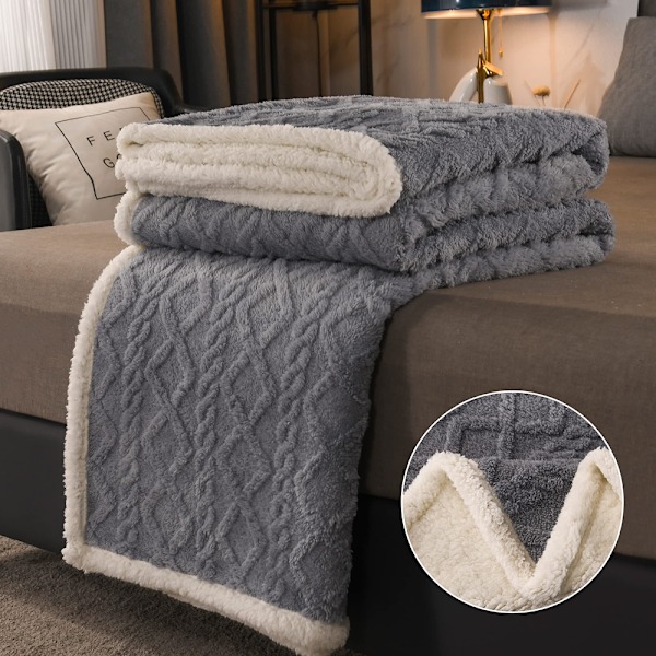Mjuk och Varm Sherpa Fleece Filt för Användning Året Runt, Presentvänlig Vändbar Filt med 3D Jacquardmönster, Elegant Dekorativ Pläd för