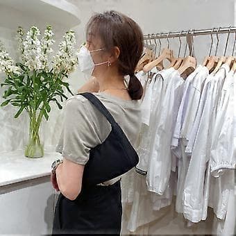 Små axelväskor i nylon för kvinnor, eleganta feminina mini-handväskor med dragkedja