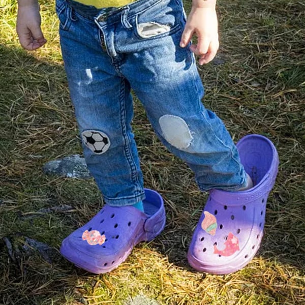 Skoprydnader för Croc-berlocker, 30 st slumpmässiga skoprydnader för träskosmycken, armband, festgåvor, strålkastare för Croc-skor