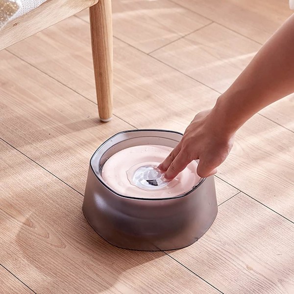 Vattendispenser för husdjur, anti-spill design håller golven torra, flytande skiva förhindrar att pälsen blir blöt och kvävning (Rosa)