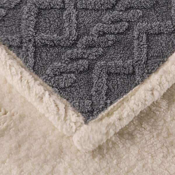Gosig filt 150 x 200 cm grå vit fluffig extra mjuk och varm flanell fleece filt, som sofffilt, sofffilt, enkelsäng, sängöverkast för