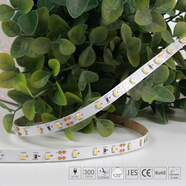Flexibel LED-list 3528 Smd LED-band med 5M självhäftande tejp en rulle 12V DC (varmvit)