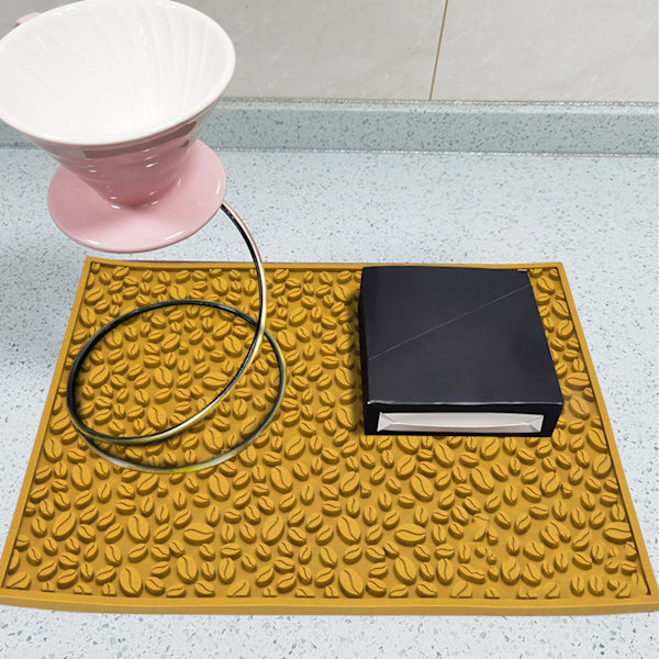 Halkskyddad koppmatta kaffeböna design skrivbord bar disk PVC-dyna för vattenavrinning filtrering gul