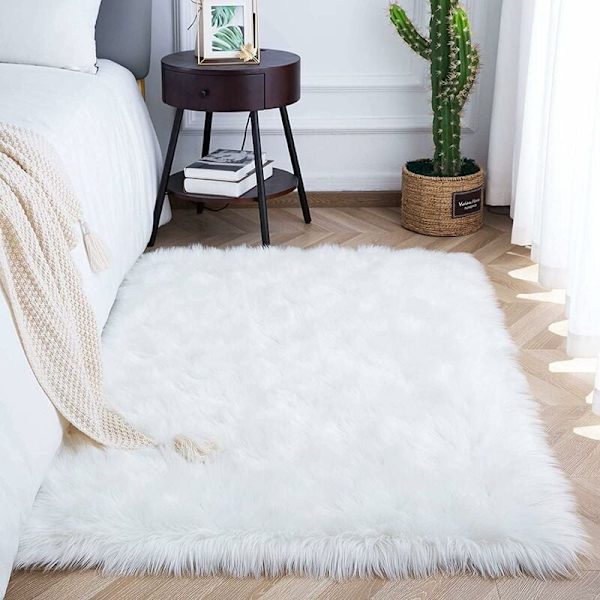 Konstgjord fårskinnsmatta 60x90cm Imitationspälsmatta Fluffig Mjuk Långhårig Dekorativ Stolsdyna Soffa Matta (Vit, 60x90cm)