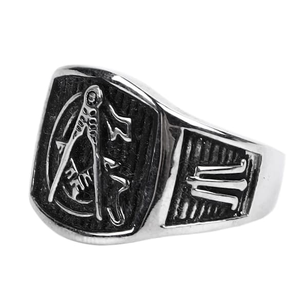 Gravert ring i rustfritt stål, elegant antikk design, størrelse 8 for daglig bruk