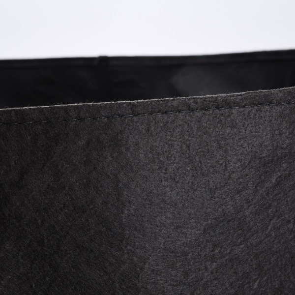 Puutarhakassin huopamateriaali (musta keskikoko 50 gallonaa halkaisija 92cm x korkeus 30cm paksuus 1mm)