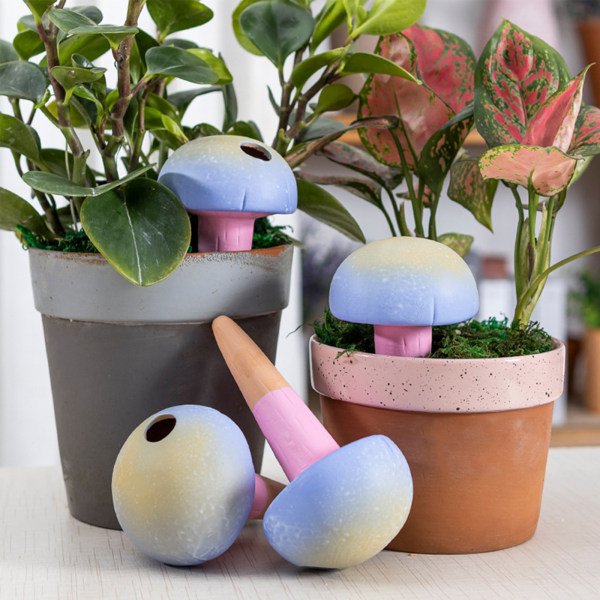 (4-pack i låda, 33*20*12.5cm) Fantasifull Svamp Automatisk Vattengenomströmning Röd Keramik Blomsterbevattnare-(Enkel svampstorlek 8.2*16.2cm, kapacitet 110ml)