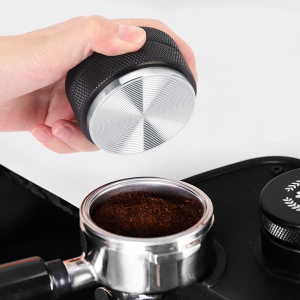58 mm kommerciel kaffetamper i rustfrit stål, sort gevindbase
