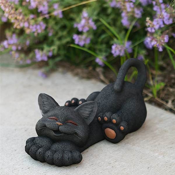 Havefigur til haven - Legende katteskulptur (1 stk*Kattepynt) Sort kat i liggende stilling 1
