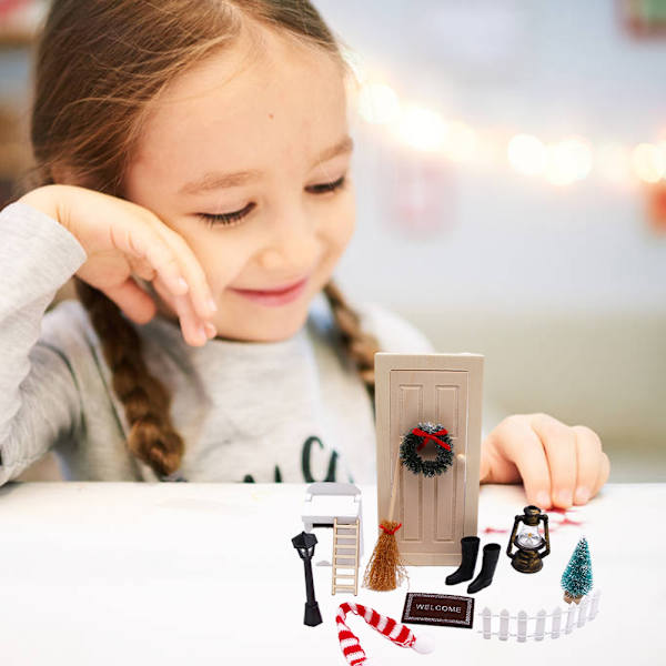 12 st Mini Tomte Dörrtillbehör Julset Julstövlar Lykta Dekorativ Krans Stege Kvast Juldockhusset