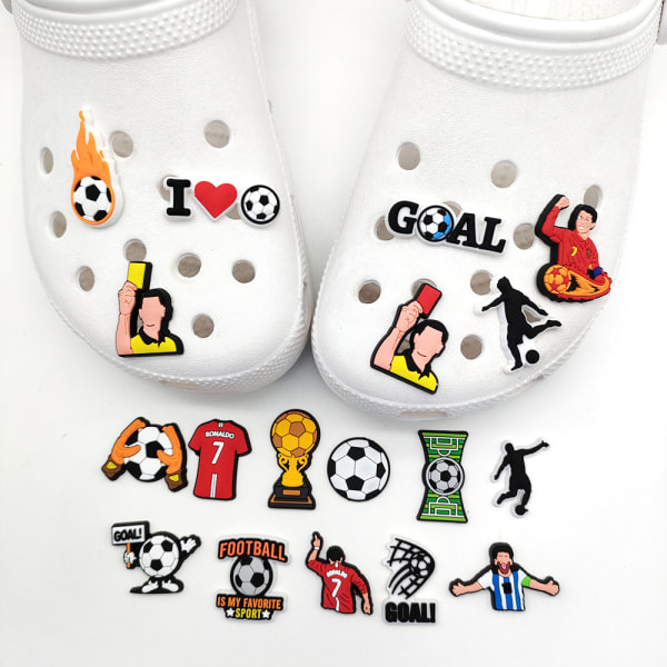 18 stykker 3D Clogs Sandaler Ornamenter (Fodbold Series), Sko Charms, Søde Sko Ornamenter til Clogs Sko Sandal Armbånd DIY