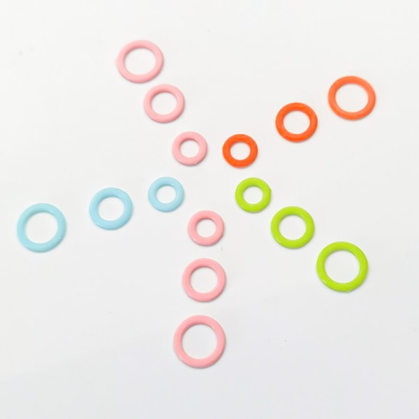 300 st Plaststygnmarkörer Stickmarkörer Ringar Slät virksöm Markeringsring Diverse stickräknare Nålklämma (slumpmässig färg)