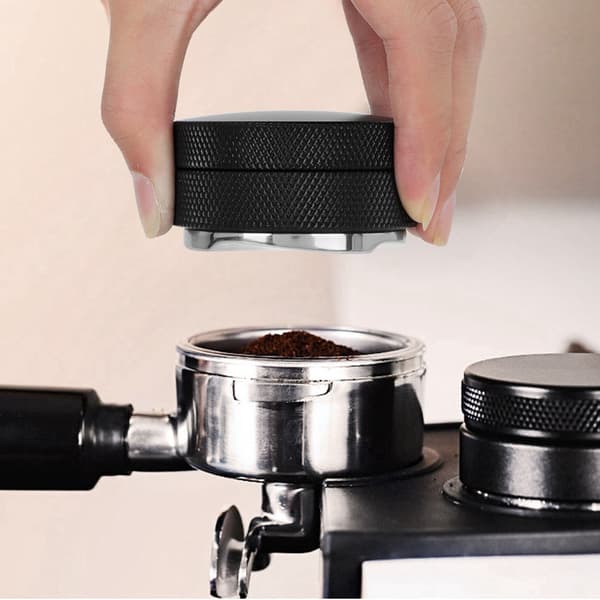 58mm Kommerciel Kaffetamper i Rustfrit Stål med 4 Vinklede Hældninger Sort