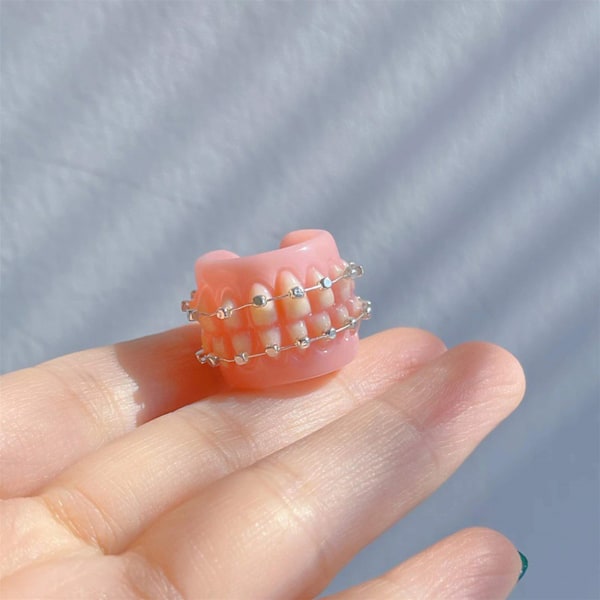 Grænseoverskridende E-handelsekspert: Trendy Harpiks Parringe til Små Tænder - Unisex Stilfuld Finger Ring til Kvinder (Ca. 17 mm Indvendig Diameter)
