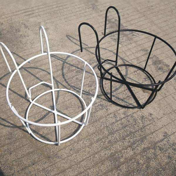 Kukkateline taotusta raudasta parvekkeen kaiteelle pyöreä riippuva vihreä tilli ruukku mehikasvi ruukku riippuva kukkateline pieni valkoinen (halkaisija 16CM)