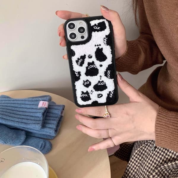 Blødt Sort Kat Plys Cover til iPhone 14 Pro, Sødt Æstetisk Cover Kompatibelt med iPhone 14 Pro (Ikke Max)[JUN]