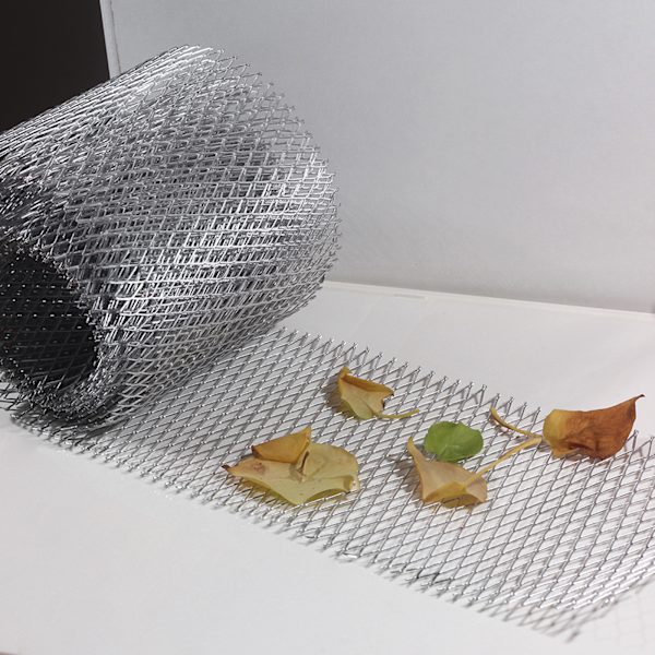 (Emballage størrelse 13*13*16cm, materiale: aluminium) Tagrende Beskyttelsesnet tagrende net havearbejde net bredde, 6 tommer X længde 6 meter