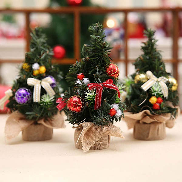 3 stk Mini kunstig juletre med ornamenter - Perfekt julepynt til bord og skrivebord, 8 tommer / 20 cm høyt lite juletre for Yo