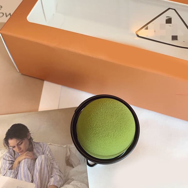 Blød elastisk makeupsvamp til våd tør brug med puddercreme concealer
