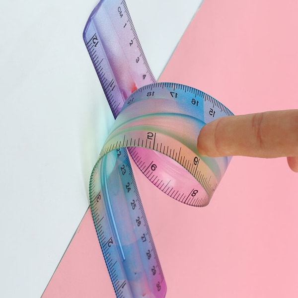 En farve brudsikker fleksibel lineal 30 cm plast lineal kan bøjes flad lineal metrisk lineal til børn og voksne i klasseværelset