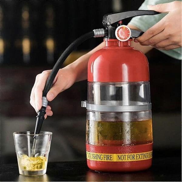 Dryckdispenser i form av en brandsläckare