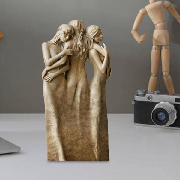 Skulpterad handmålad figur, Tre Systrar Figurin av My S, ZQKLA