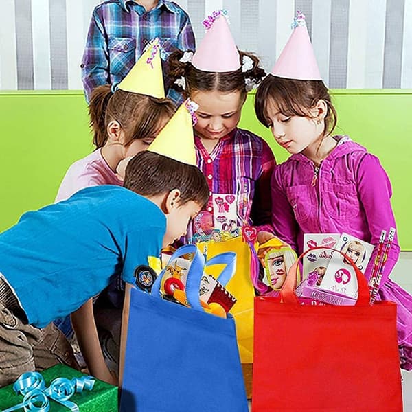 30 st Non-Woven Väskor, 33*26 cm Återanvändbara Presentpåsar för Fester, ZQKLA
