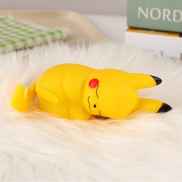 Pikachu nattlys søt nattbordslampe belysning beroligende C