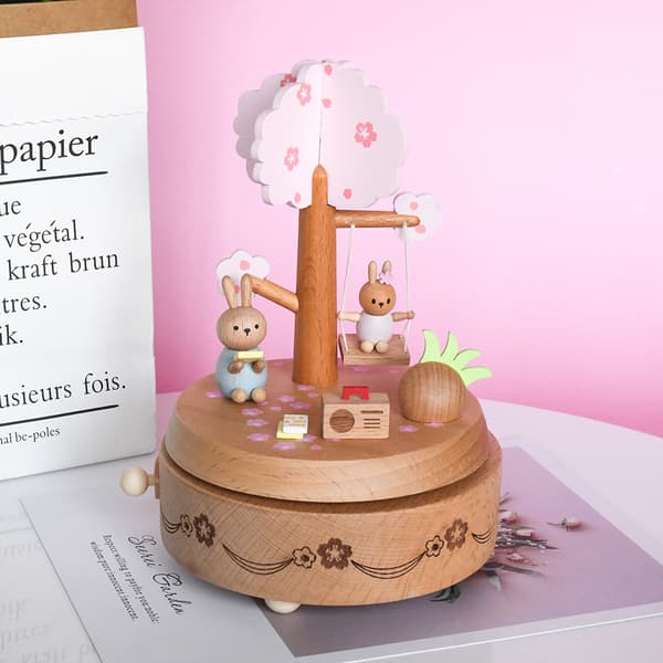 Trämusiklåda Julgåva - Sakura Kanin