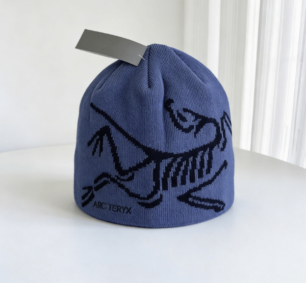 Arc'teryx Blå stickad mössa, varm och vindtät för utomhusbruk dark blue