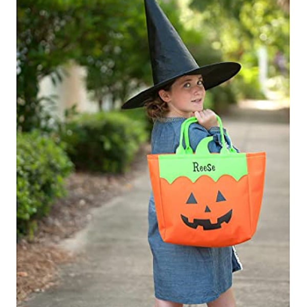 Halloween Trick or Treat-poser for barn - Halloween Tote Bag Hallowe
