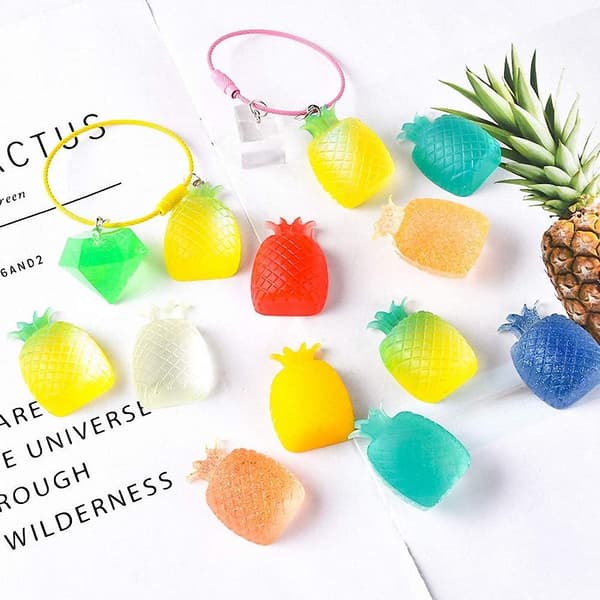 4 stk. Ananas Chokolade Slikforme, (Tilfældig Farve) Ananas S