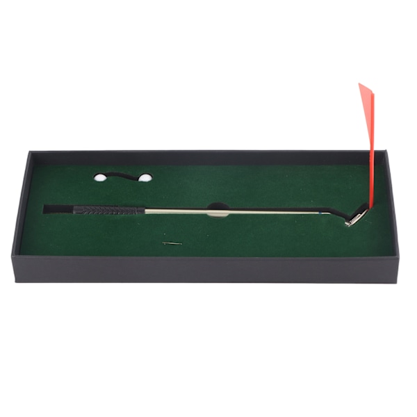 Skrivebordssett for golfspill, lite golfspillsett, ballpenner, puttere, golfball, puttingmatte, flagg