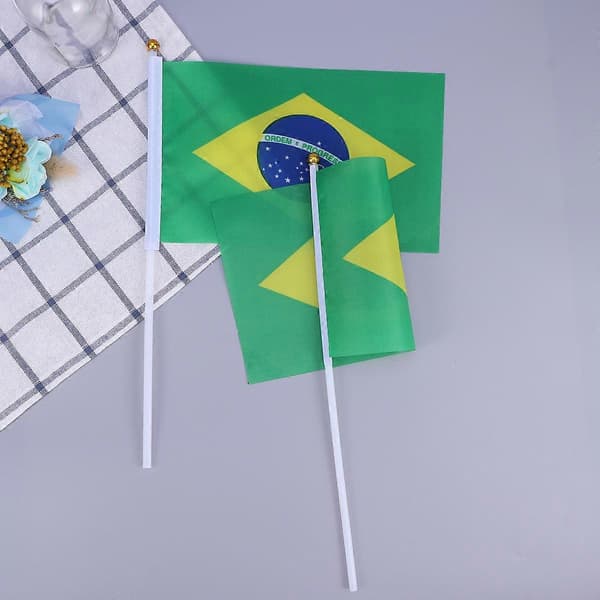 Brasilian käsilippu, 100 kpl