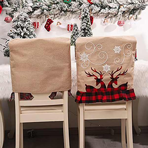 Julmagin Utvecklas Med Eleganta Stolsöverdrag, Bankettsittplatser Smyckade I Festlig Charm, Julstolsöverdrag För Julens Matsal