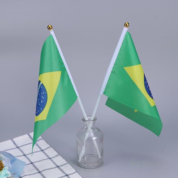 Brasilian käsilippu, 100 kpl