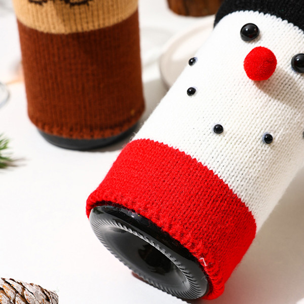Julens Elegans, Julvinflaskfodral med Kreativ Stickad Tomte och Snögubbe Design, Högkvalitativ Polyester Virkning,