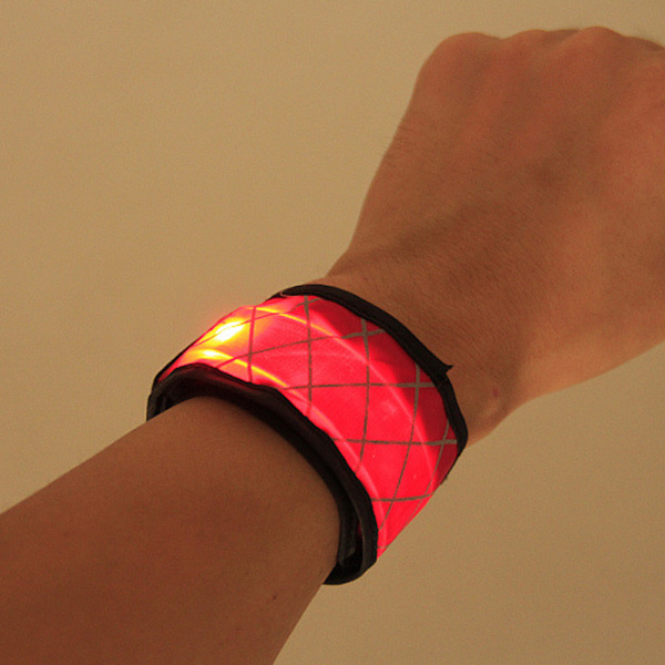 LED-armbånd for utendørsaktiviteter
