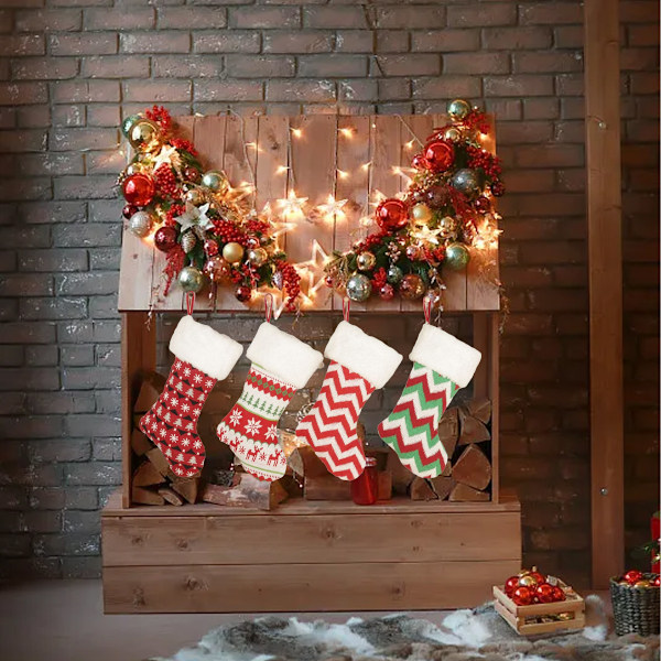 Julstrumpor för Familjehelg, Stickade Rustika Julstrumpa Ornament Set för Dekorationer (Klassisk Röd Buffelpläd, 4)