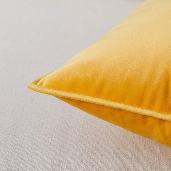 Lyxiga sammetskuddöverdrag för soffa sovrum, gul klass A material osynlig dragkedja (2-pack)