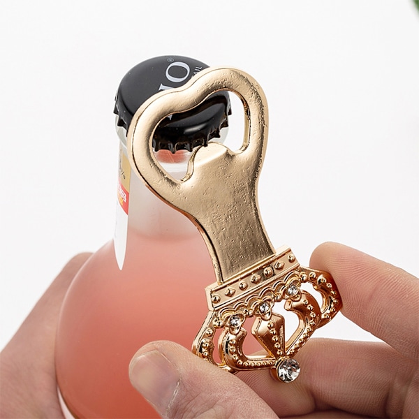 Födelsedags Flasköppnare, Ergonomisk Design för Enkel Öppning, Roséguldfinish Förebygger Rost, Kreativa Flasköppnare för Unisex Användning i Kungliga Familjen