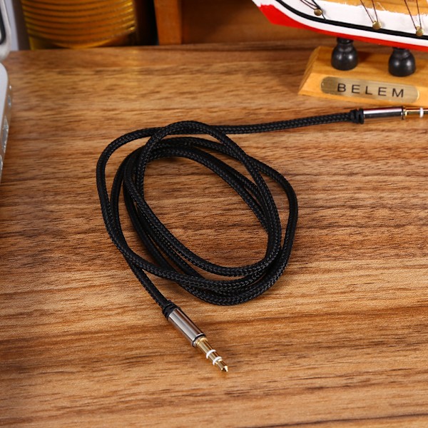 Audiokaapeliadapteri Jack 3.5mm AUX-kaapeli Uros-Uros Auton apukaapeli Stereokaapel