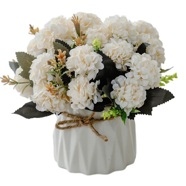 Keinotekoinen hortensia kimppu pienellä keraamisella maljakolla
