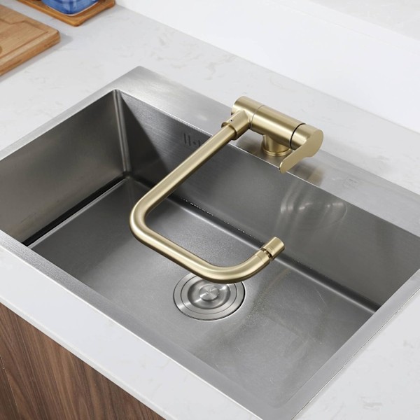 Modern Köksblandare med Trevägsfunktion, Utrymmesbesparande Design, Funktionell Spak för Enkel Användning, Fyrkantig Design för Modern Elegans