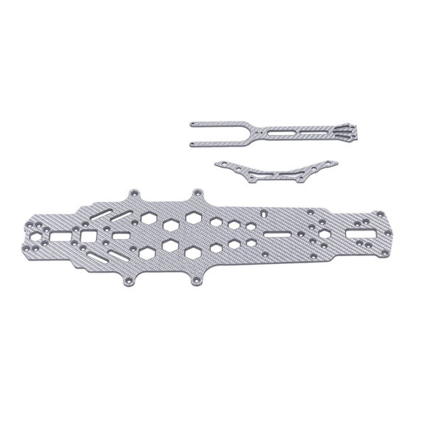 RC Karbonfiber Chassis Høy Fleksibilitet CNC Maskinering Hul 2 Lags Synkende Erstatning RC Bunn Chassis Plate Sølv
